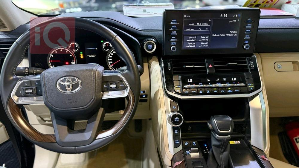 تۆیۆتا لاند کروزەر